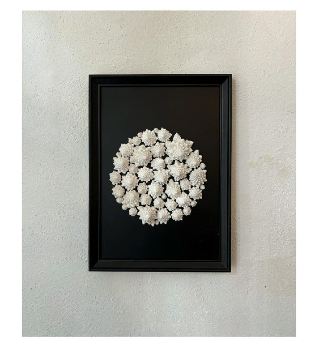 Alexander Wertkind, "Romanesco im Kreis der Familie", Alabastergips, 23 x 32 cm, 2019, Wertkind