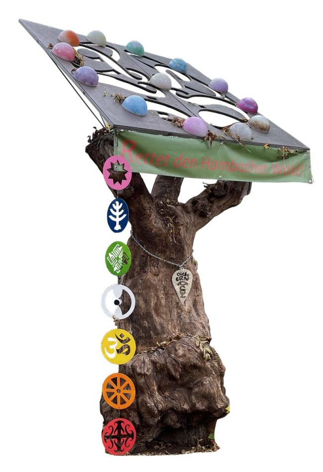 Leo-Lebendig_Tree-with-Art2-fff_web