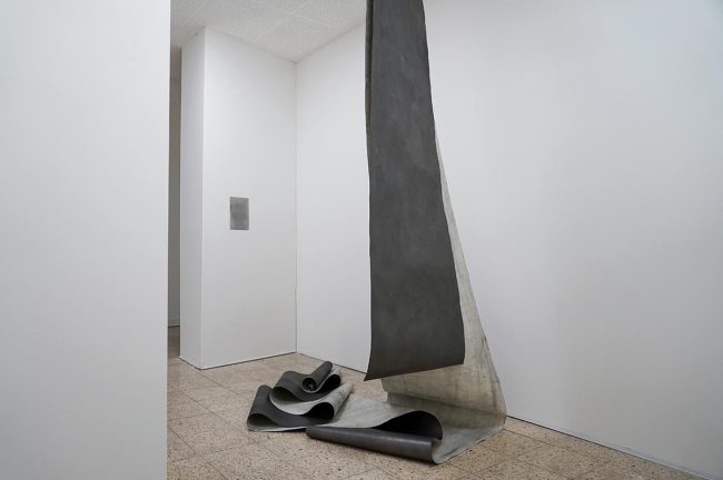 Tina Dunkel, Futur II, Graphit auf Papier, 29,7 x 21cm und 1000 x 70cm, 2024